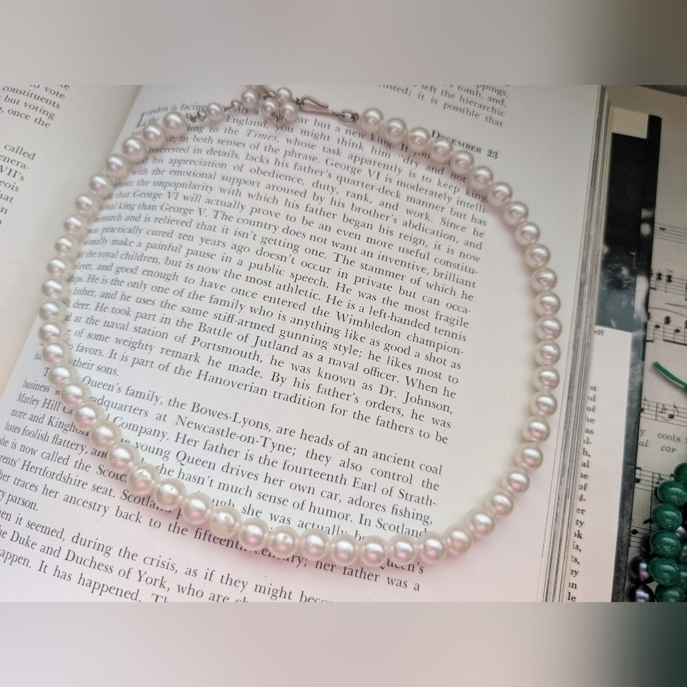Vintage Faux Pearl Necklace
